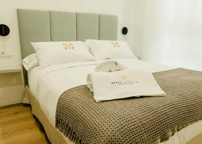 Reyes Catolicos Premium Homes *